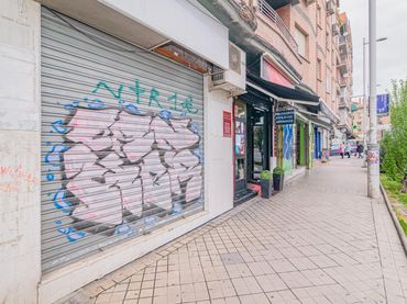 Local comercial en venda a Avenida Avenida Madrid