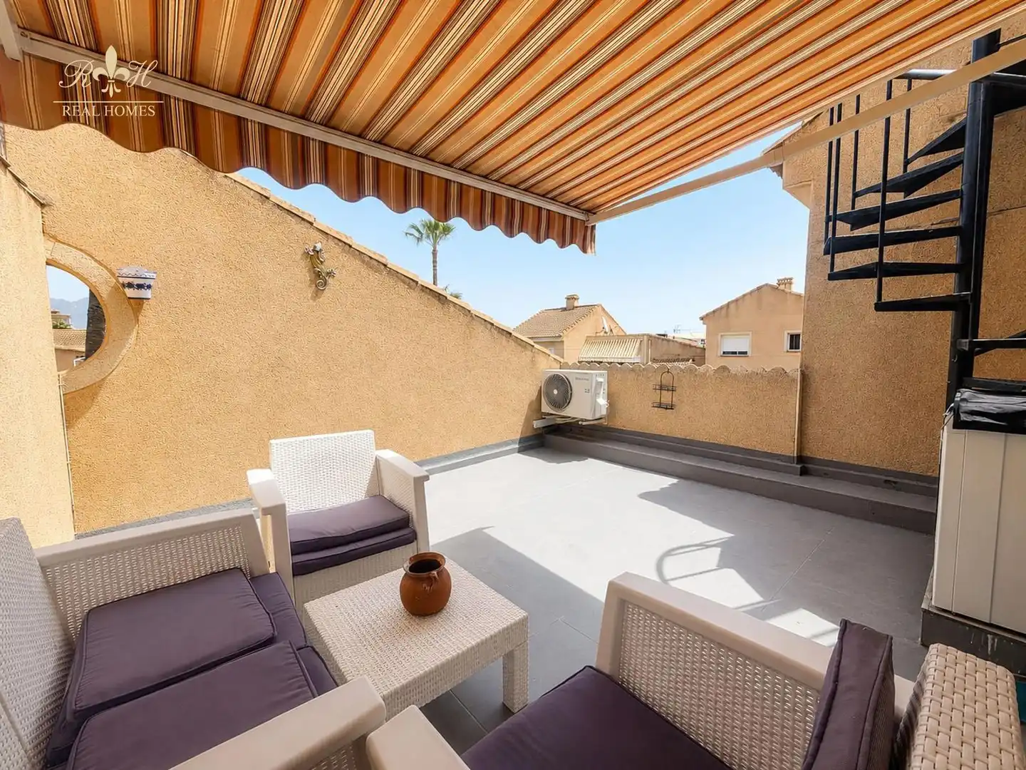 Terraza de Dúplex de alquiler en L'Alfàs del Pi con Aire acondicionado, Calefacción y Terraza