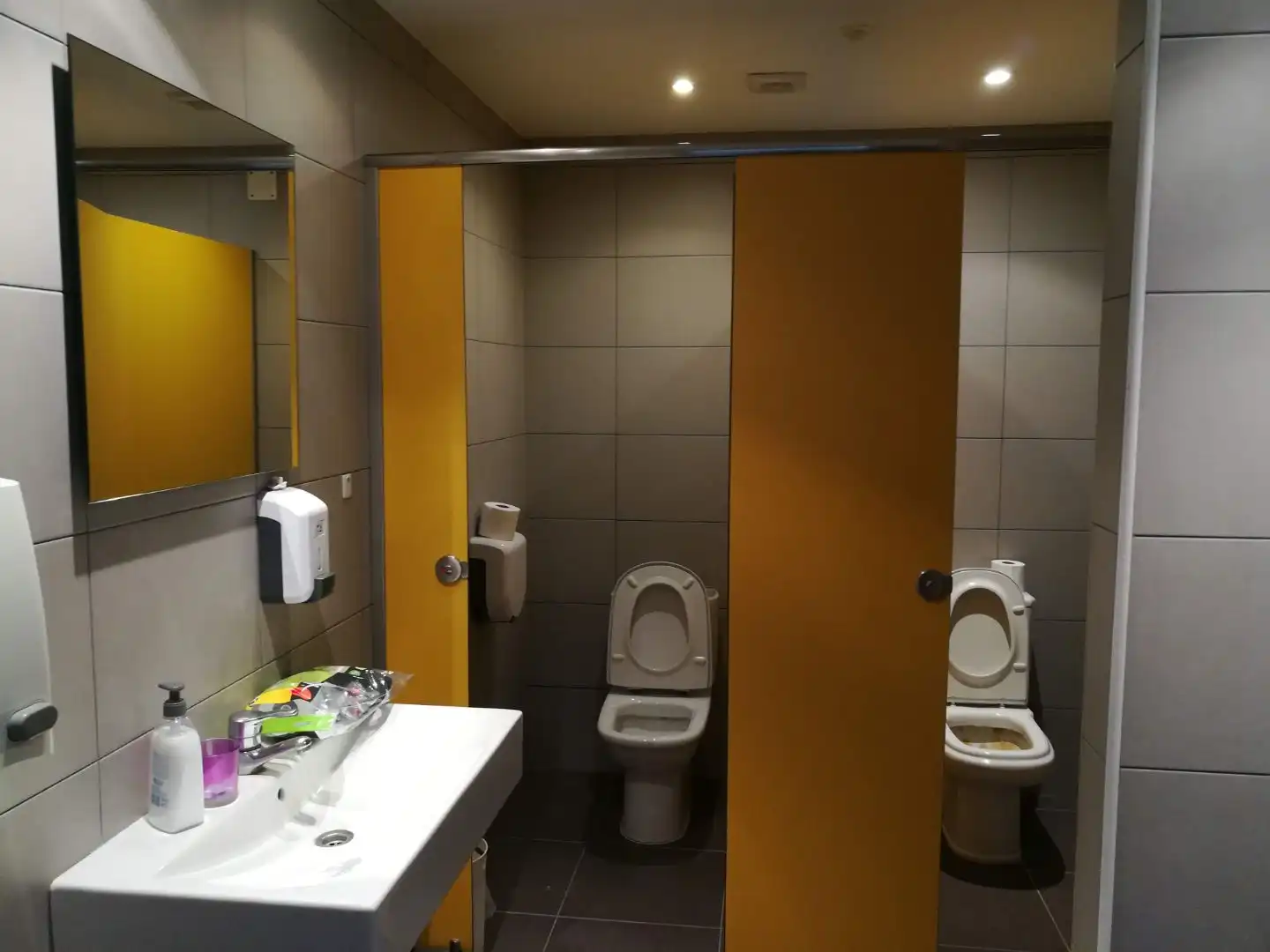 Business premises to rent in Carrer Llevant 40, imagen 7