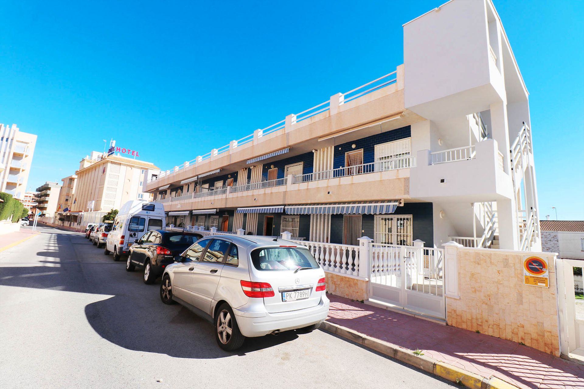Exterior view of House or chalet for sale in Guardamar del Segura  with Air Conditioner, Heating and Terrace