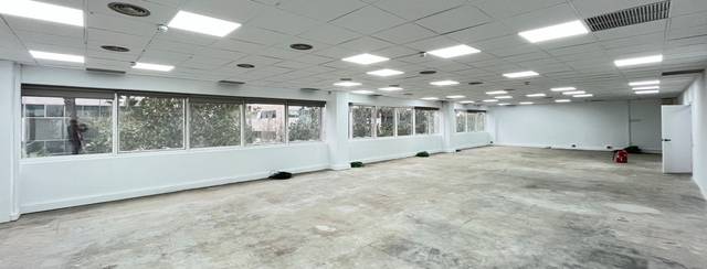 Nave industrial en Alquiler en N/A en Almeda - El Corte Inglés