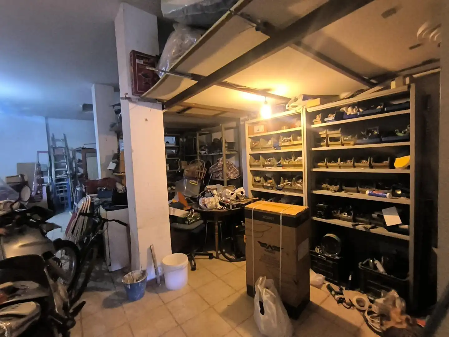 Local comercial en venda a Cerro - Amate