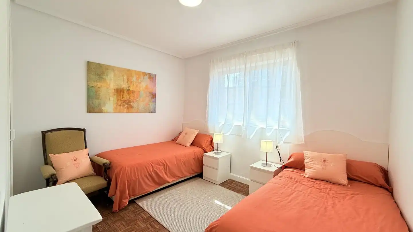 Bedroom of Flat for sale in Laredo
