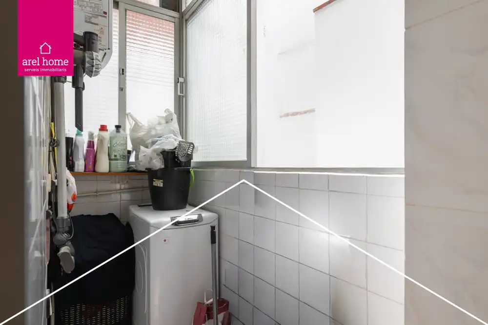 Kitchen of Flat for sale in Esplugues de Llobregat  with Air Conditioner and Parquet flooring