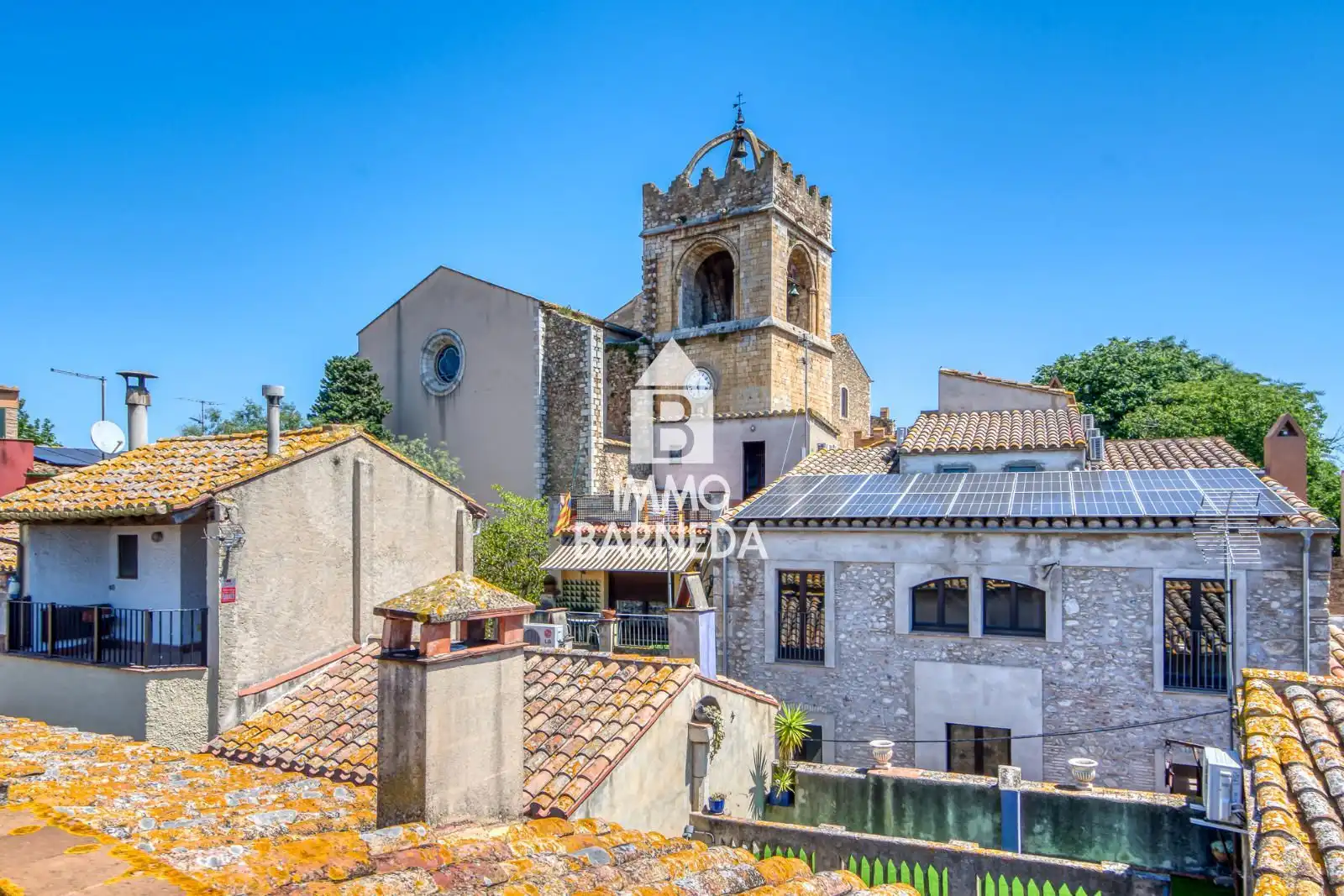 Vista exterior de Casa o xalet en venda en Peralada amb Calefacció, Terrassa i Moblat
