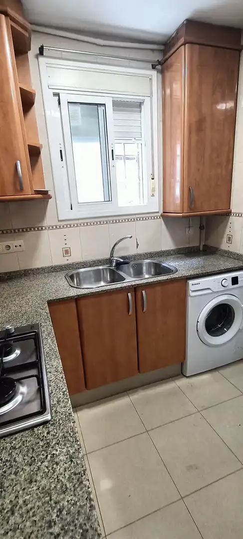 Erdgeschoss zur Miete in Carrer d'Alcanar, La Barceloneta
