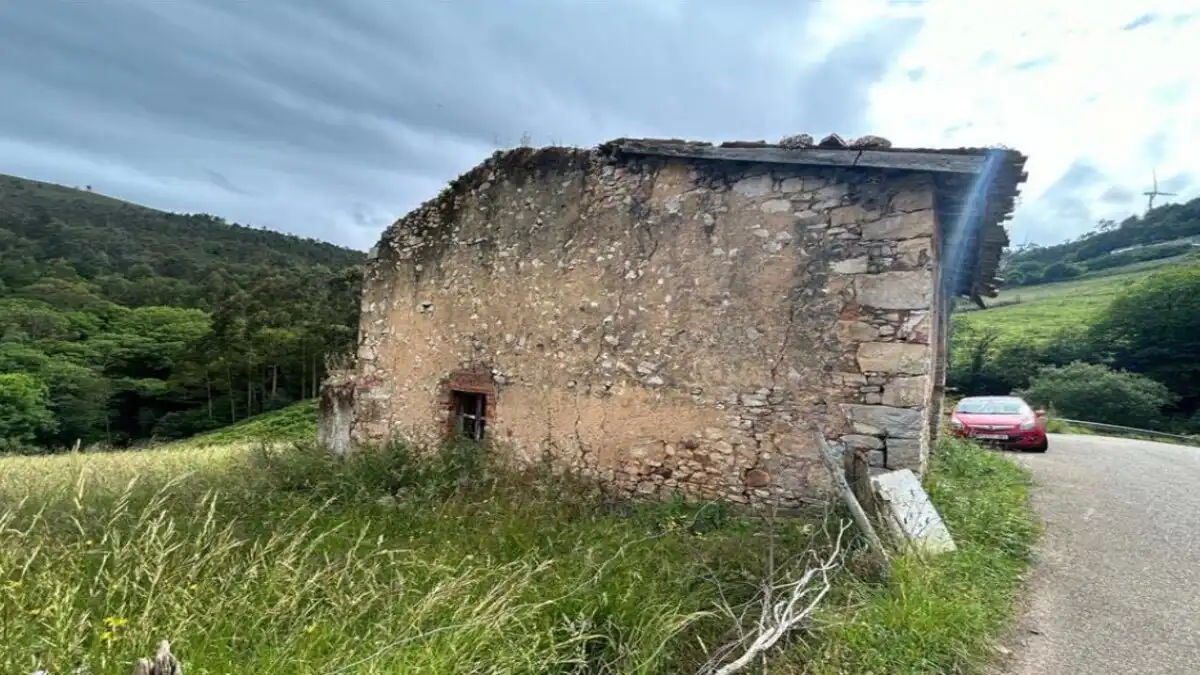 Vista exterior de Residencial en venda en Caso