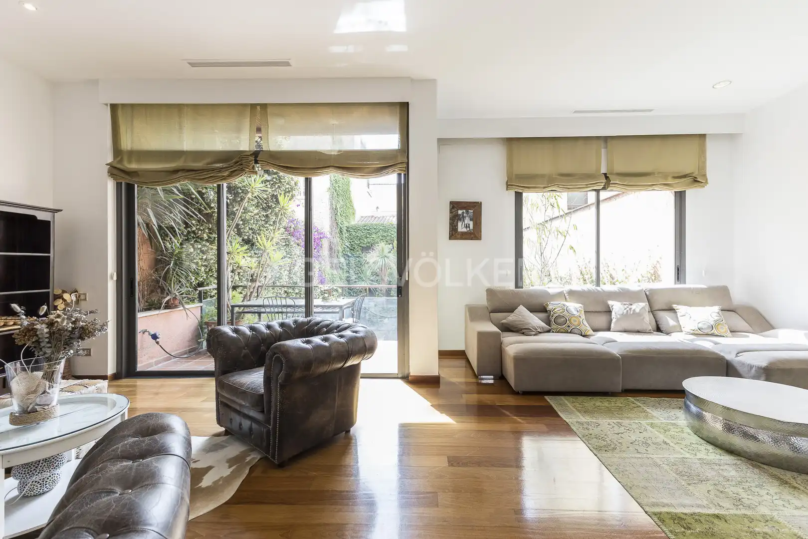 Living room of Houses for rent in Barcelona  with Air Conditioner, Heating and Private garden