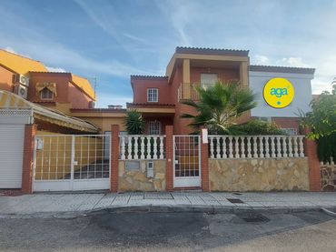 Casa in vendita a Jardines de La Yuca