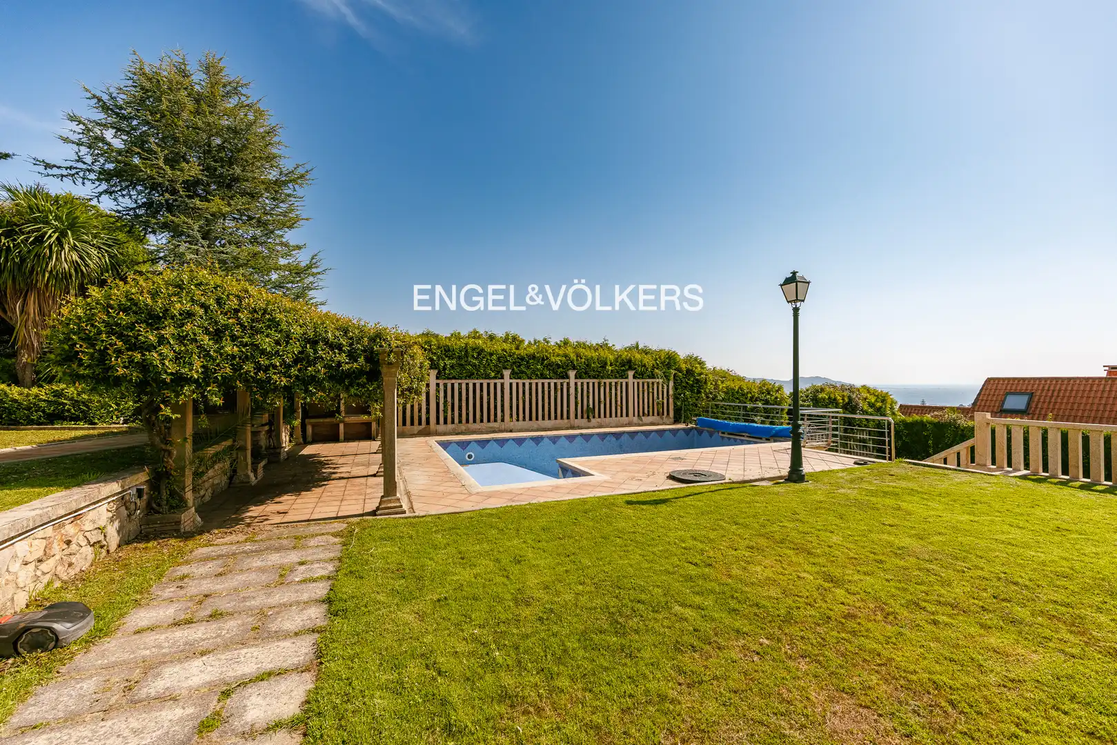 Piscina de Casa o chalet en venta en Nigrán con Calefacción, Jardín privado y Piscina