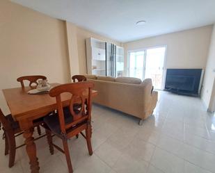 Sala d'estar de Pis de lloguer en Vinaròs amb Terrassa, Moblat i Forn