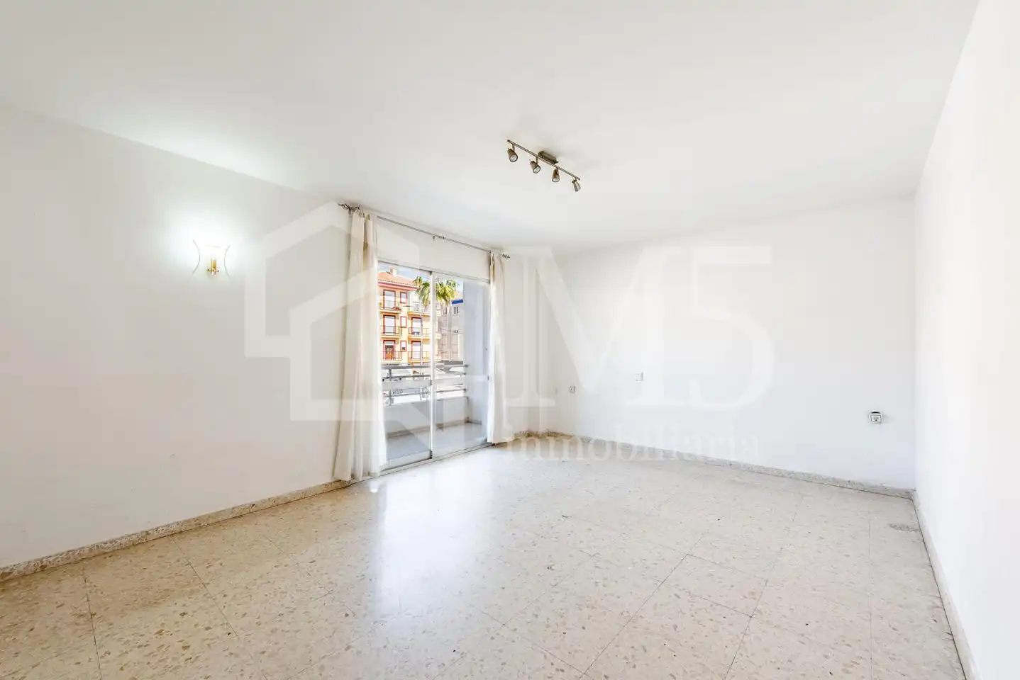 Habitación de Piso en venta en Vélez-Málaga con Terraza y Amueblado