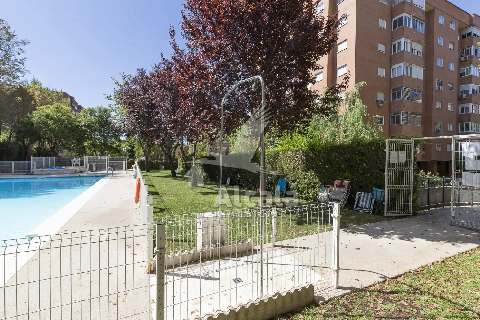 Jardín de Piso en venta en Madrid con Calefacción, Jardín privado y Piscina