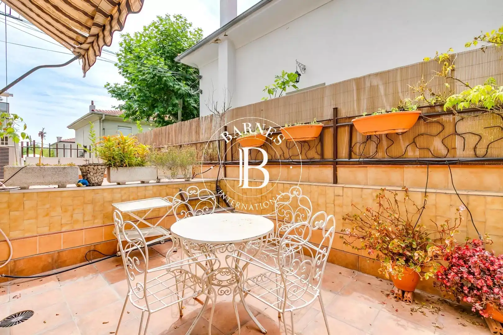 Terrassa de Casa o xalet en venda en Madrid amb Aire condicionat, Calefacció i Jardí privat
