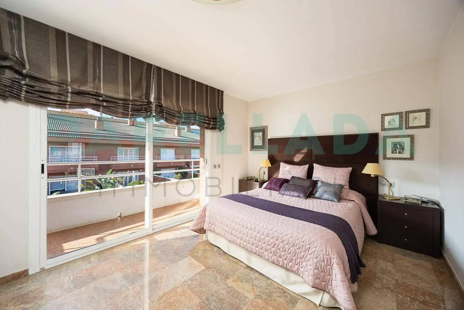 Habitación de Casa o chalet en venta en Badalona con Aire acondicionado, Calefacción y Jardín privado