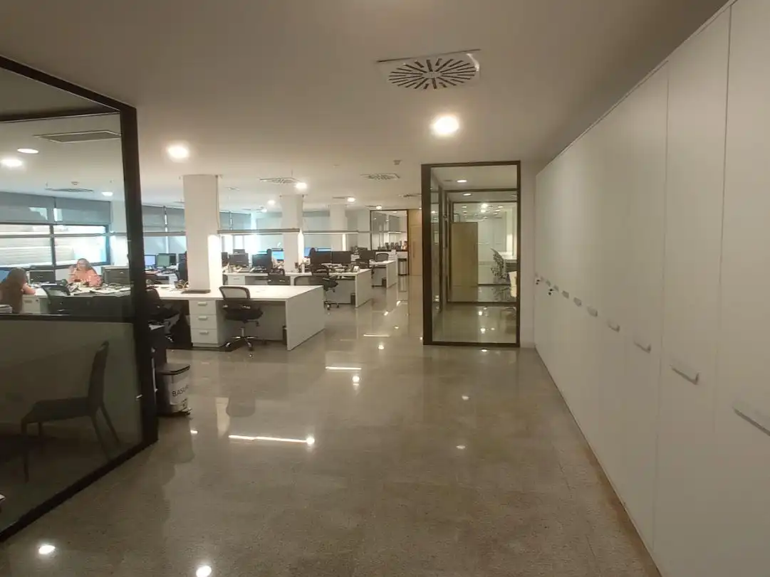 Oficina de alquiler en  Palma de Mallorca con Aire acondicionado, Calefacción y Amueblado