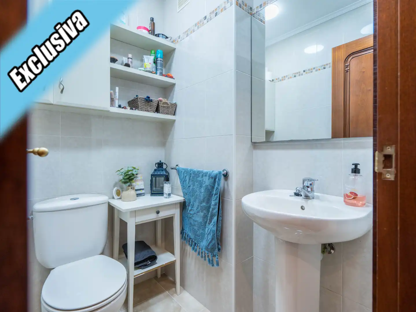 Badezimmer von Maisonette zum Verkauf in Laredo mit Heizung, Parkett und Balkon