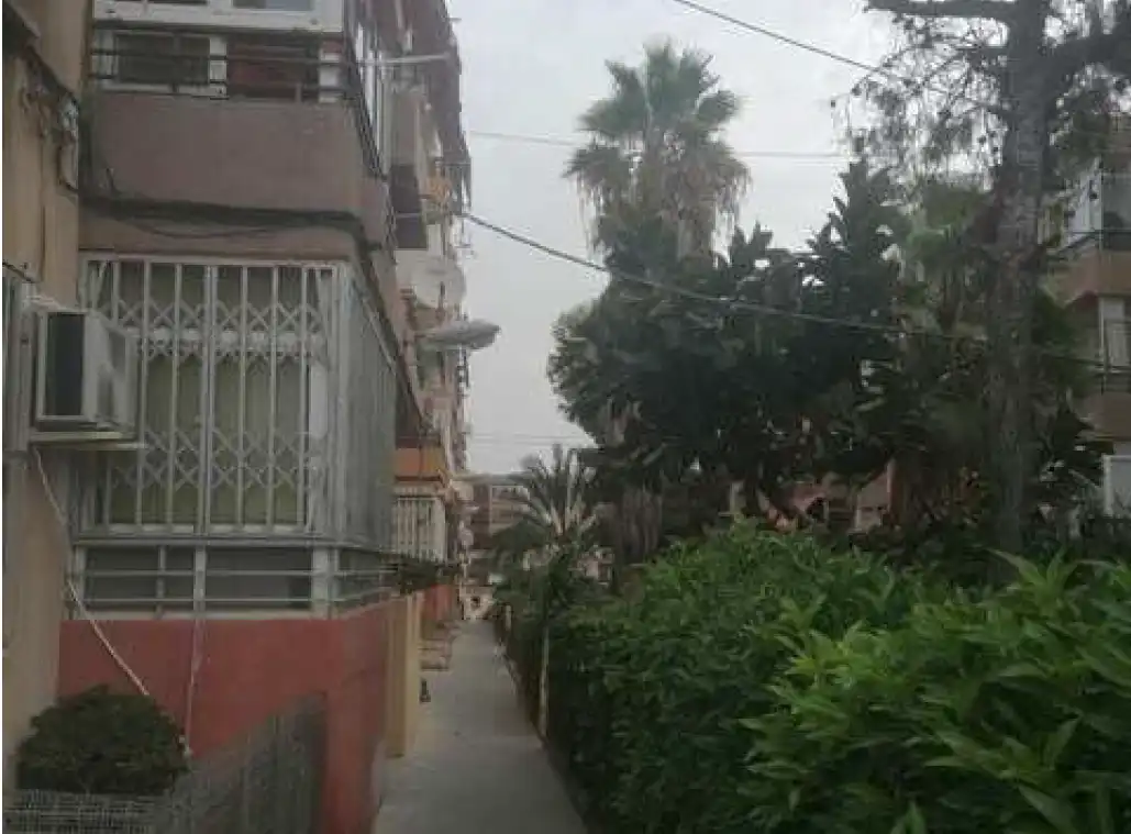 Casa en venda a CL. BENIMANTELL, 8 8, imagen 2