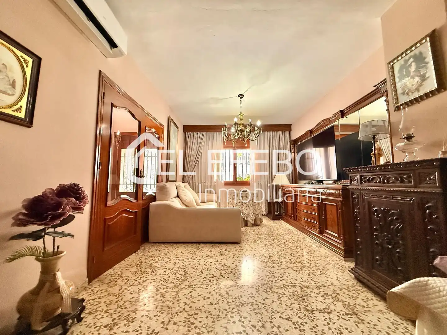 Sala d'estar de Casa o xalet en venda en Villanueva del Rosario amb Terrassa, Traster i Balcó