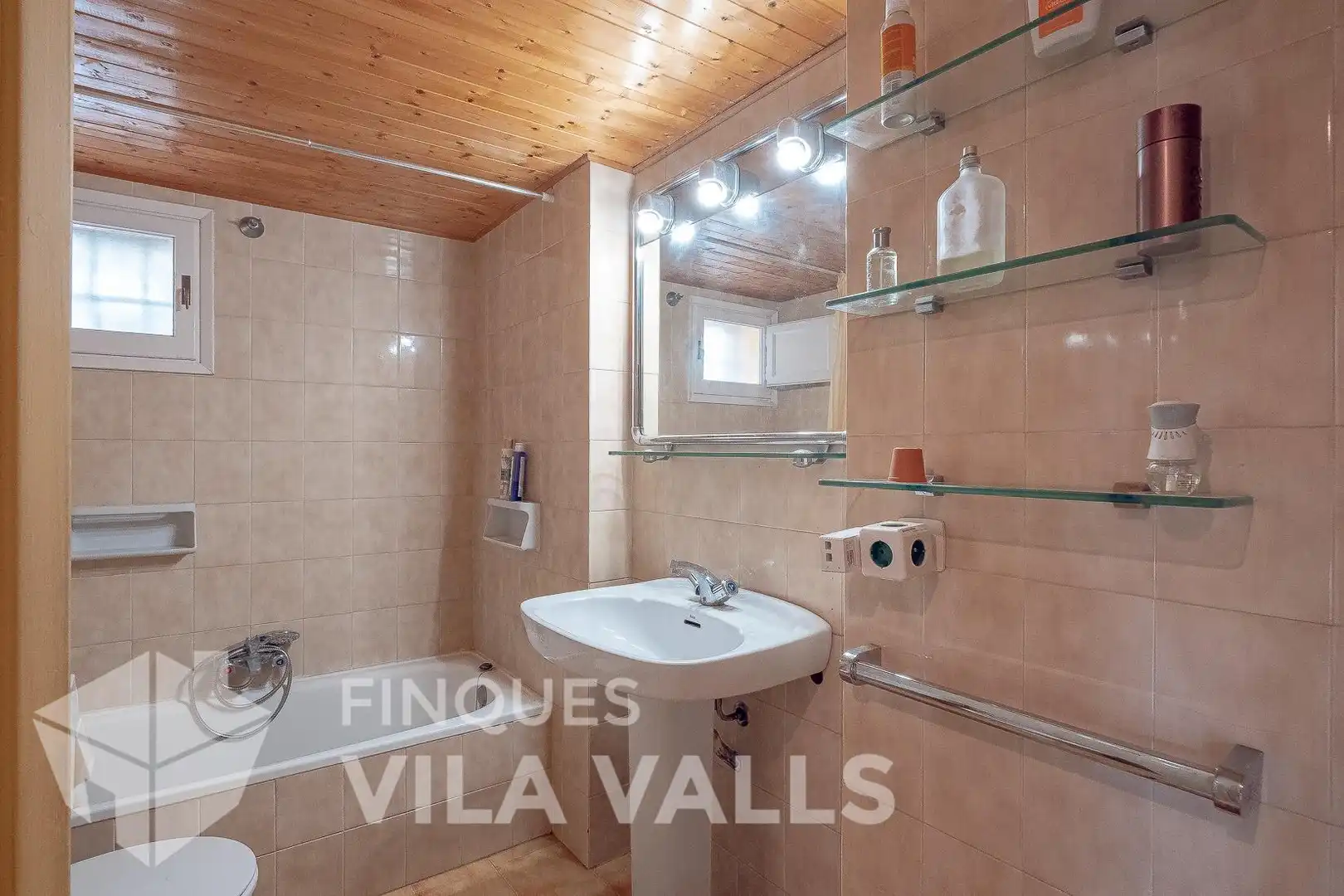 Dormitori de Casa o xalet en venda en Sant Quirze Safaja amb Aire condicionat