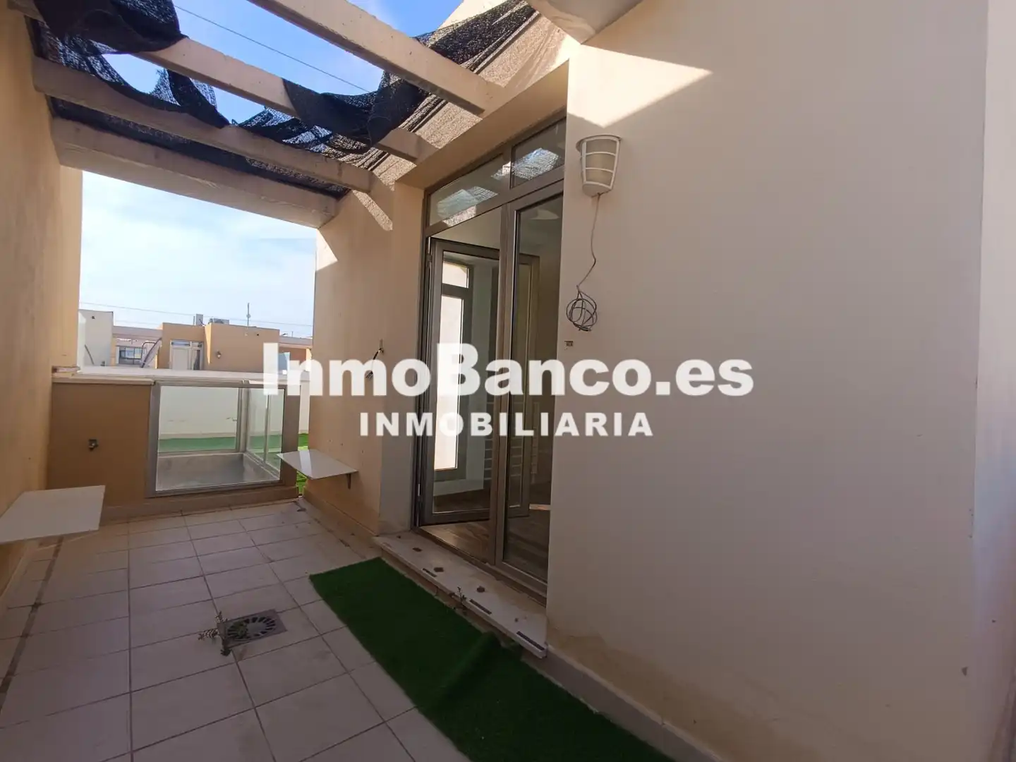 Terraza de Casa adosada de alquiler en La Pobla de Vallbona con Terraza