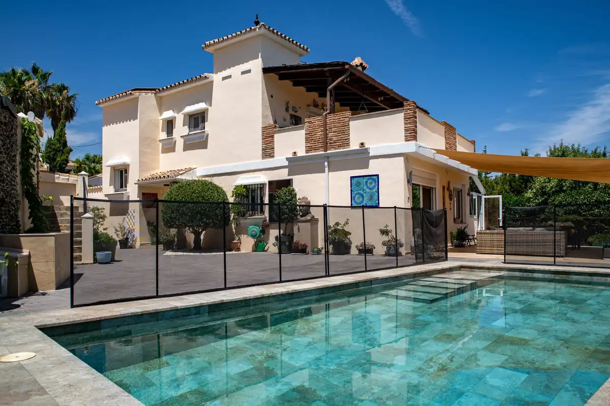 Casa con piscina en venta en Selwo, imagen 11