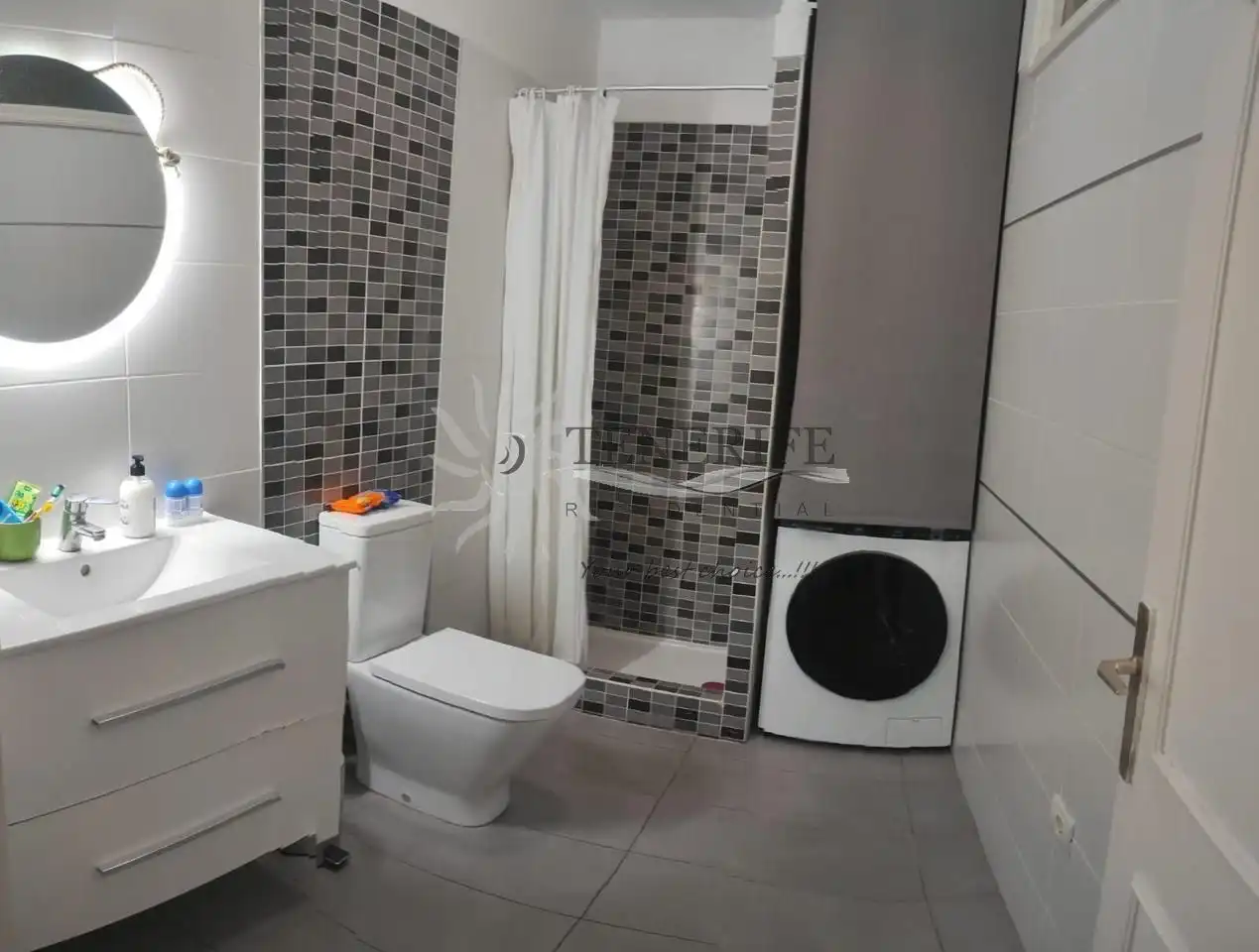 Bathroom of Flat for sale in Puerto de Santiago