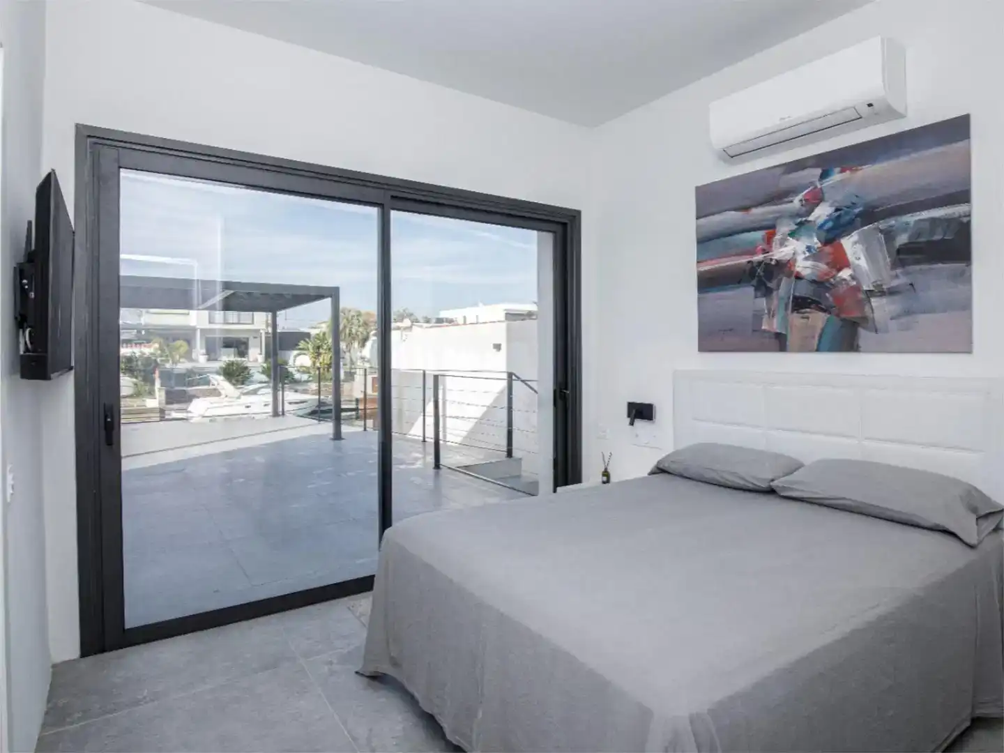 Bedroom of Houses for sale in Empuriabrava  with Air Conditioner, Swimming Pool and Balcony