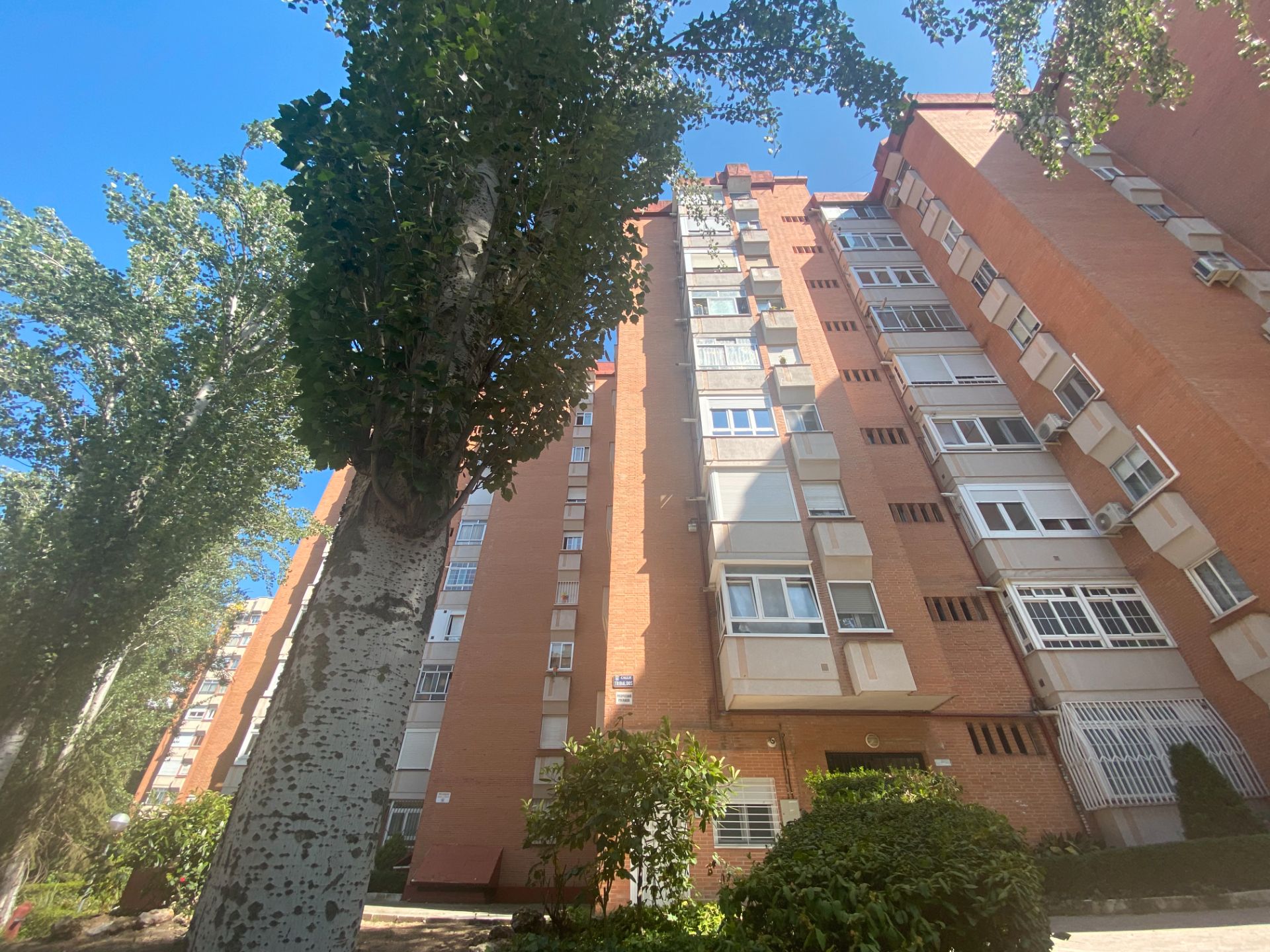 Flat for sale in Calle de Tribaldos, Canillas, Hortaleza,  Madrid Capital
