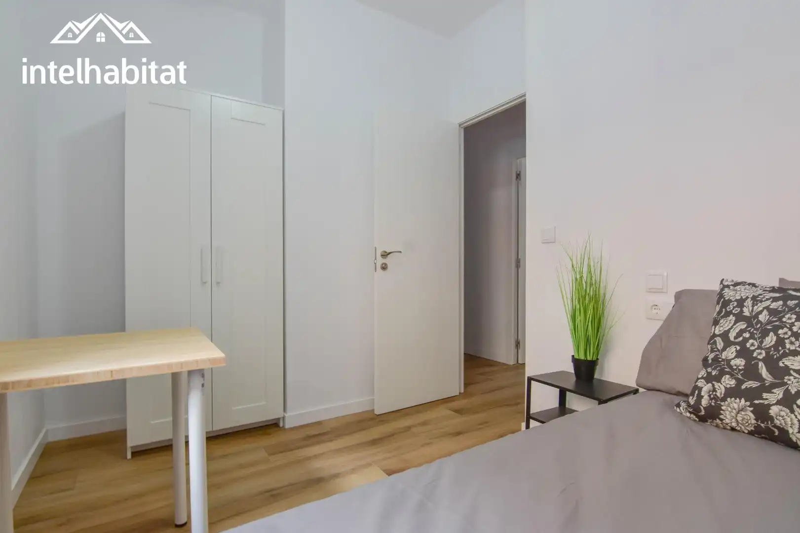 Dormitori de Planta baixa en venda en Valencia