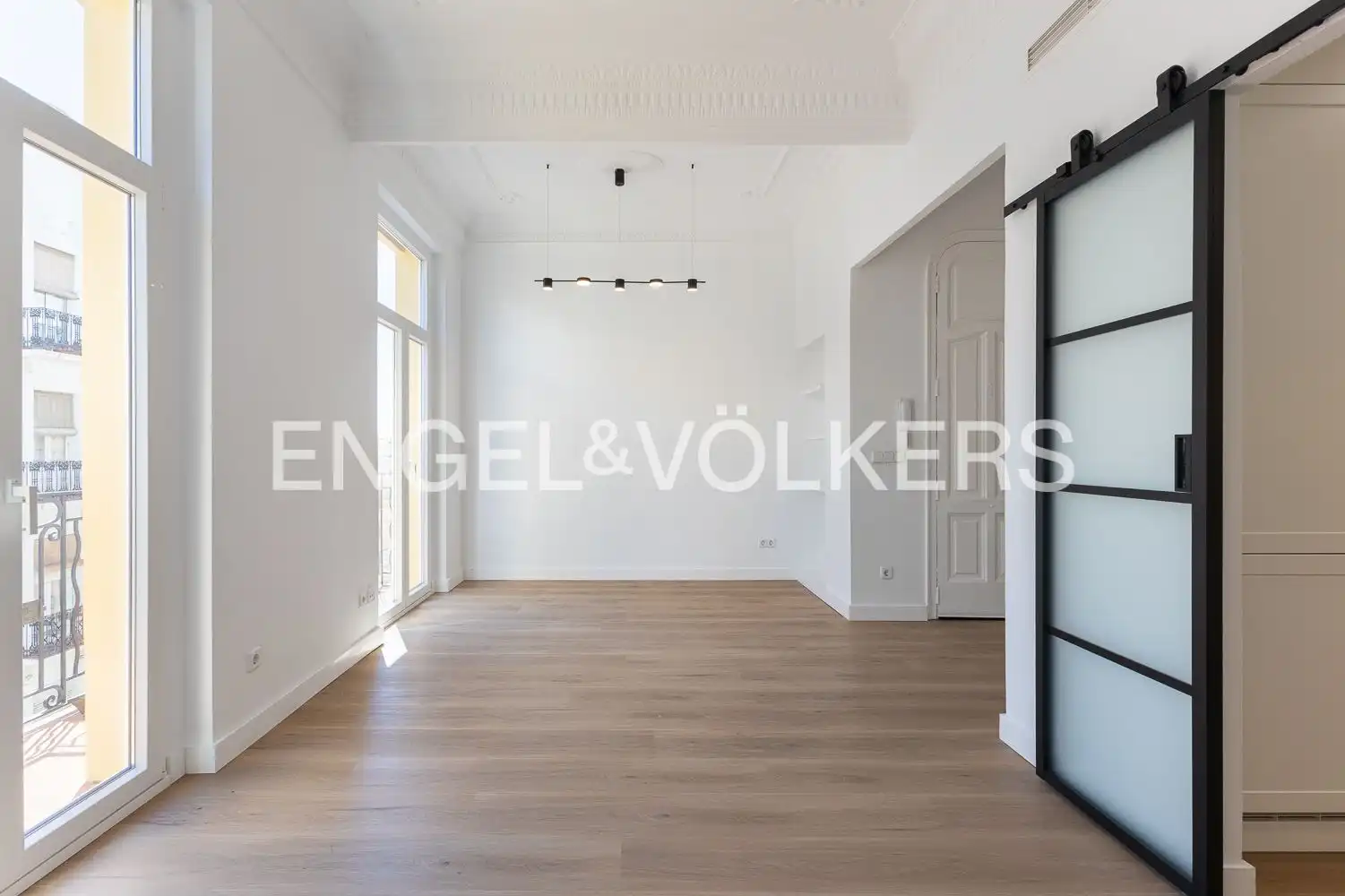 Sala d'estar de Pis de lloguer en Valencia amb Aire condicionat, Calefacció i Parquet
