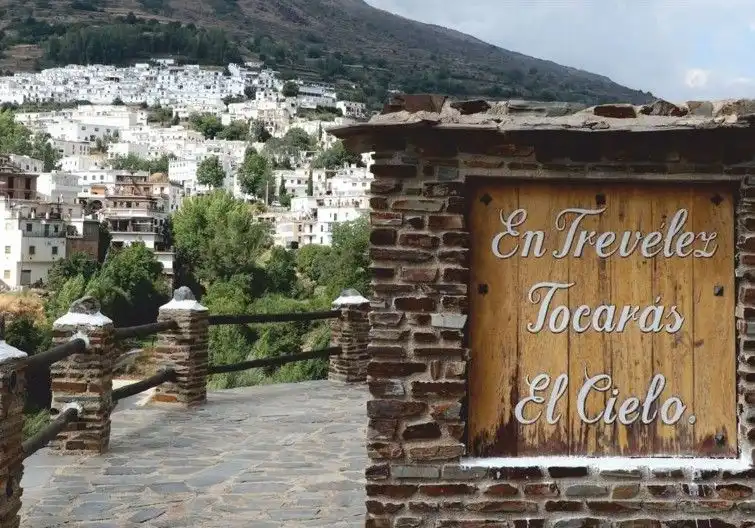 Außenansicht von Geschaftsraum zum Verkauf in Trevélez mit Terrasse und Möbliert