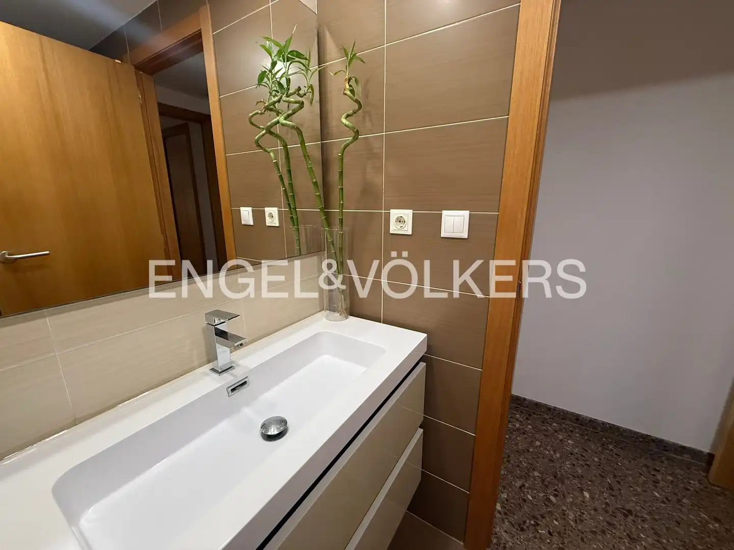 Bathroom of Flat for rent in Paiporta  with Air Conditioner and Heating