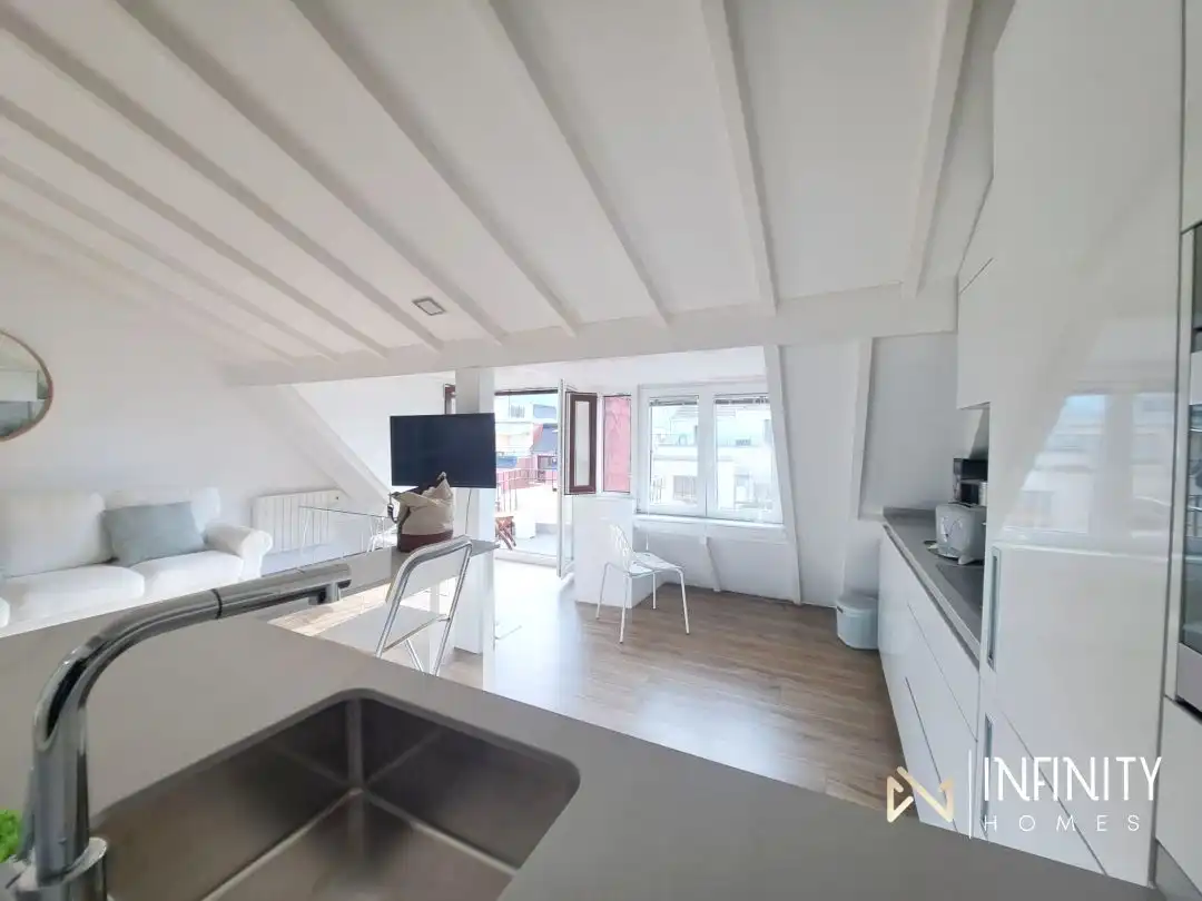 Küche von Dachboden zur Miete in Bilbao  mit Heizung, Privatgarten und Terrasse