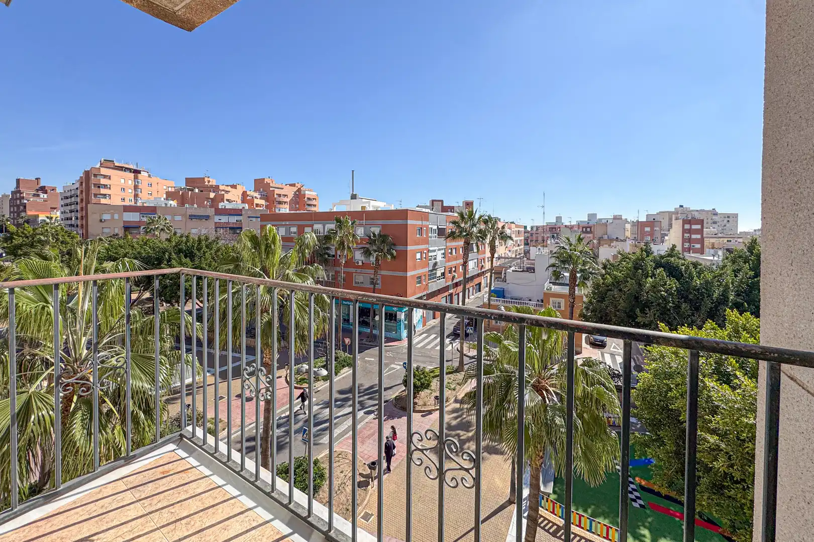 Habitación de Piso en venta en Almería con Aire acondicionado y Calefacción