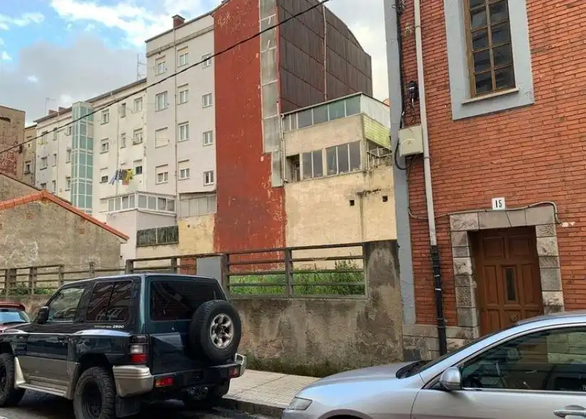 Außenansicht von Residential zum Verkauf in Gijón 