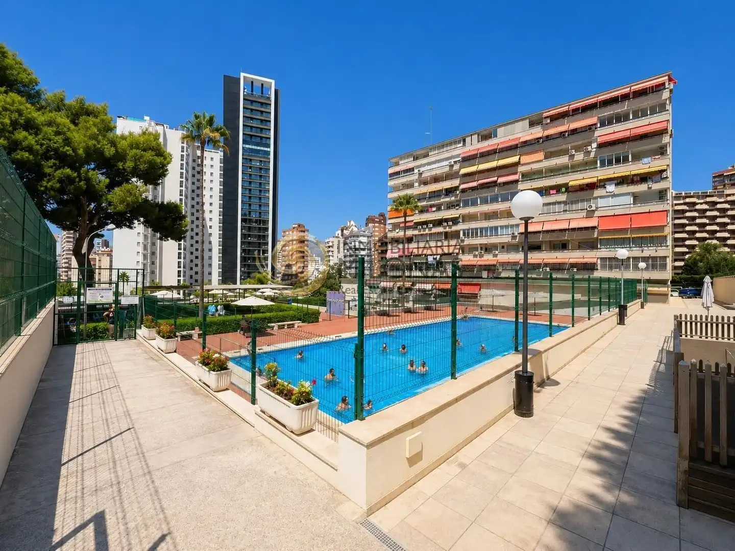Schwimmbecken von Wohnungen zum Verkauf in Benidorm mit Klimaanlage, Heizung und Terrasse
