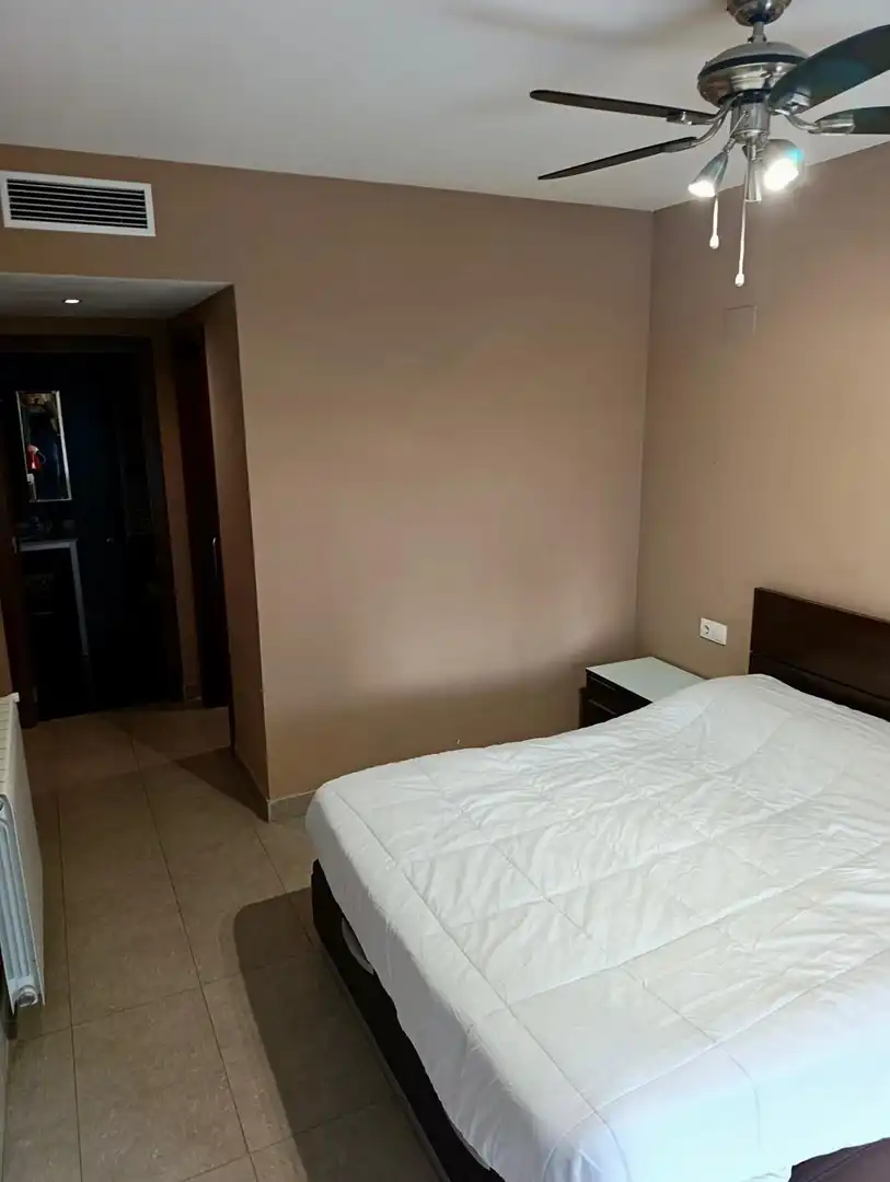 Schlafzimmer von Wohnung zum Verkauf in Burjassot mit Klimaanlage, Abstellraum und Möbliert