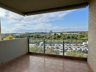 Appartement avec piscine à louer à Melissa