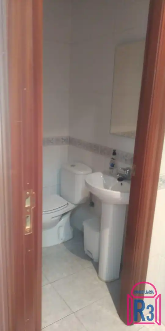 Badezimmer von Fabrikhallen zur Miete in León Capital  mit Heizung