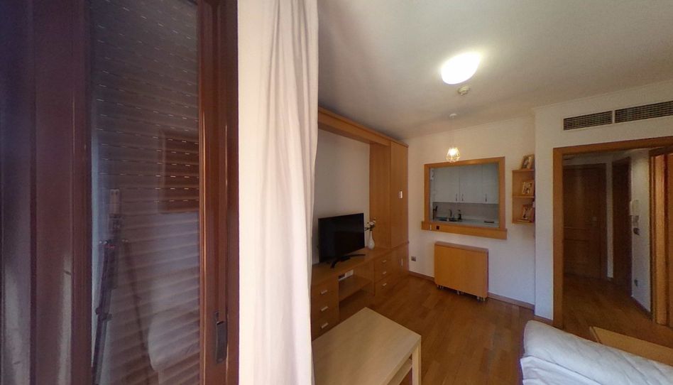 Piso de alquiler en Calle de Samaniego, Rejas - Imagen 3