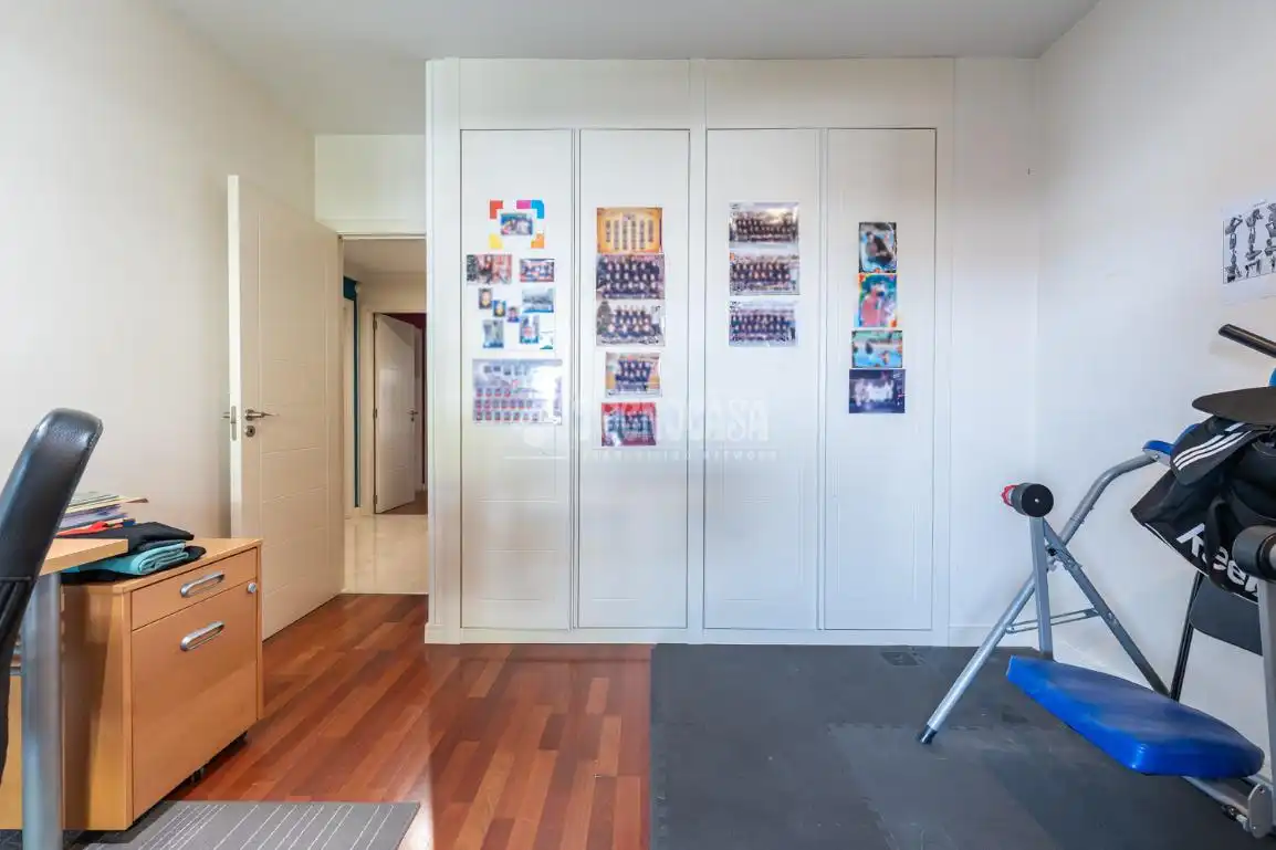 Casa adosada en venta en Paracuellos de Jarama con Aire acondicionado, Calefacción y Jardín privado