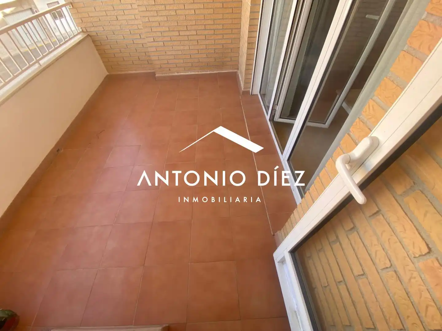 Terraza de Piso en venta en Monforte del Cid con Terraza, Trastero y Amueblado