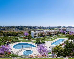 Swimming pool of Apartment for sale in Benahavís  with Air Conditioner, Terrace and Storage room