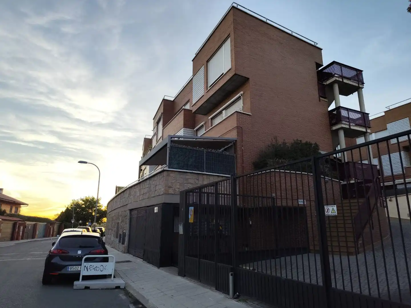 Exterior view of Flat for sale in Centro Comercial - Hospital