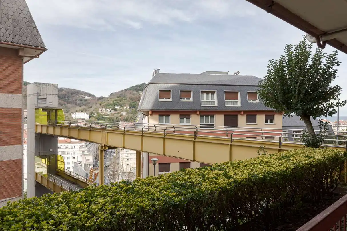 Piso de alquiler en Aizkorri Kalea, Antiguo