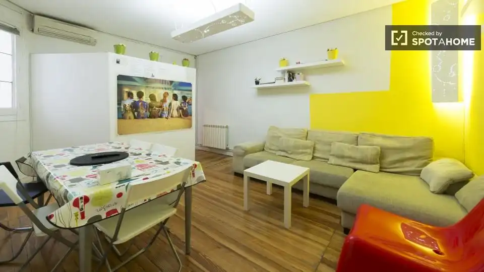 Living room of Flat for rent in Madrid  with Air Conditioner, Heating and Furnished