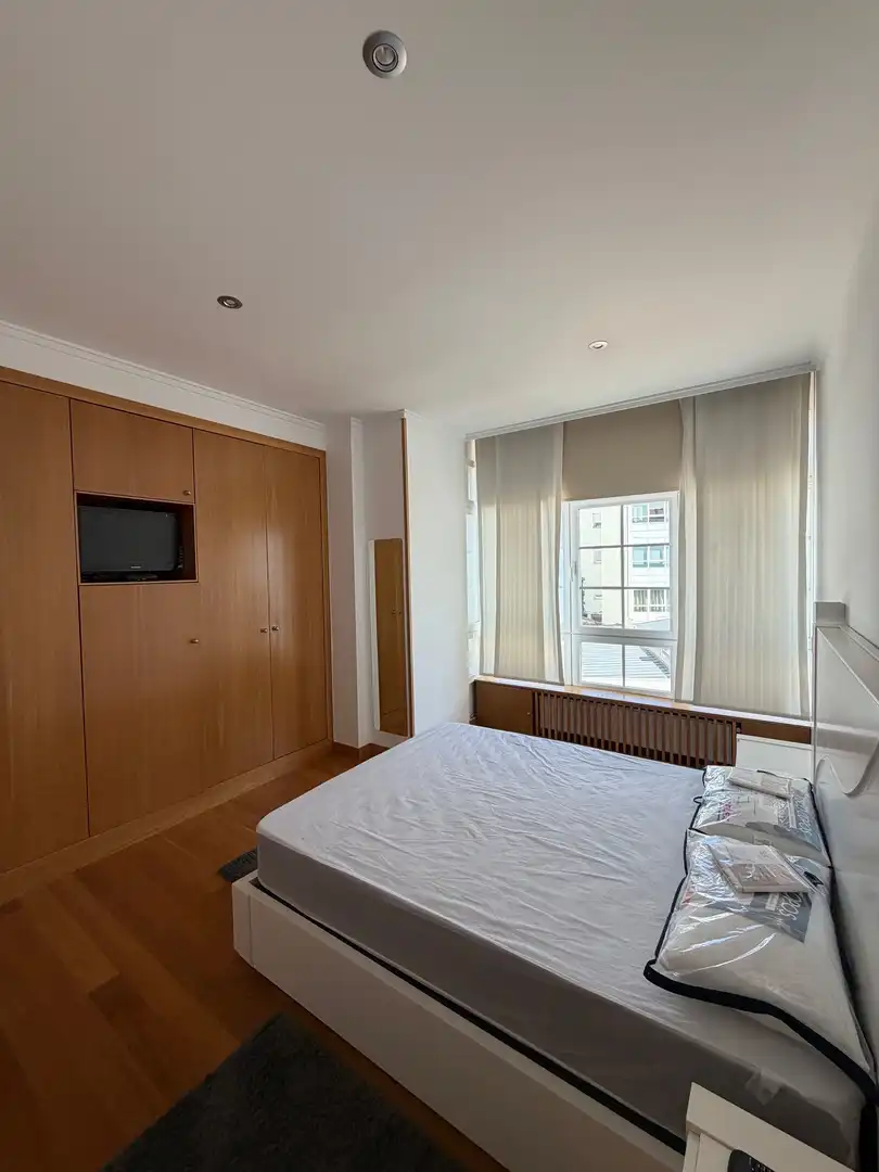 Dormitori de Apartament de lloguer en Lugo amb Calefacció, Traster i Moblat