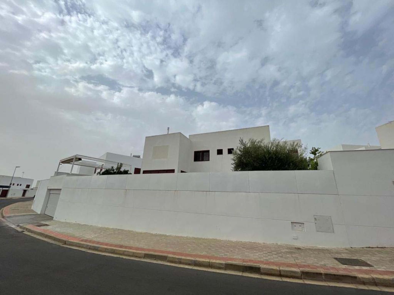 Exterior view of House or chalet for sale in Montequinto  with Air Conditioner, Heating and Private garden