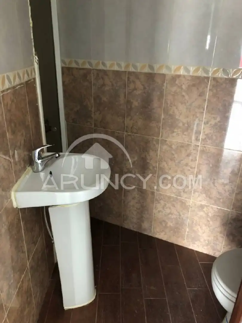 Bathroom of Commercial properties for rent in Utrera